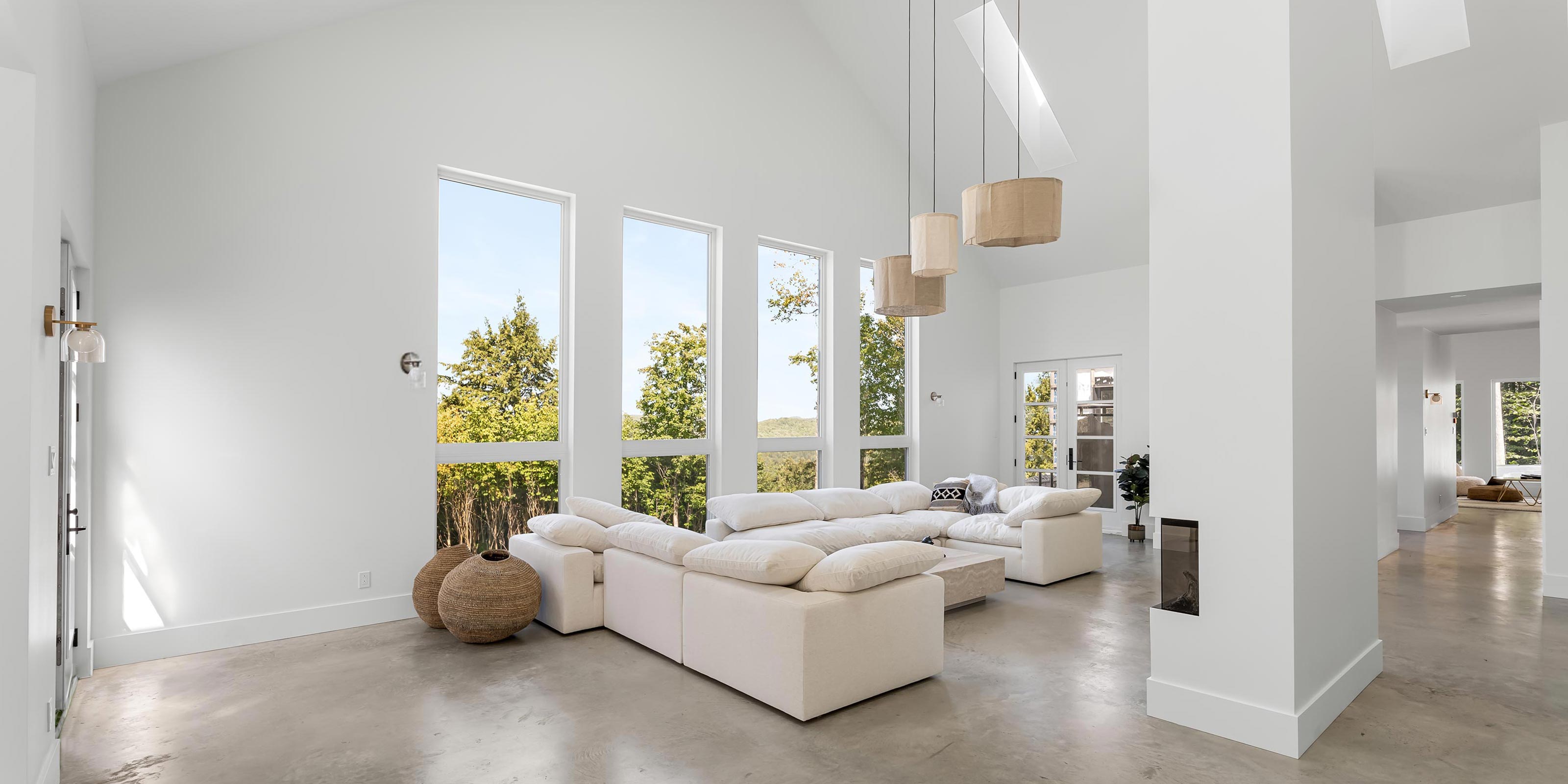 PH Client Builds CA Mont Tremblant livingBan