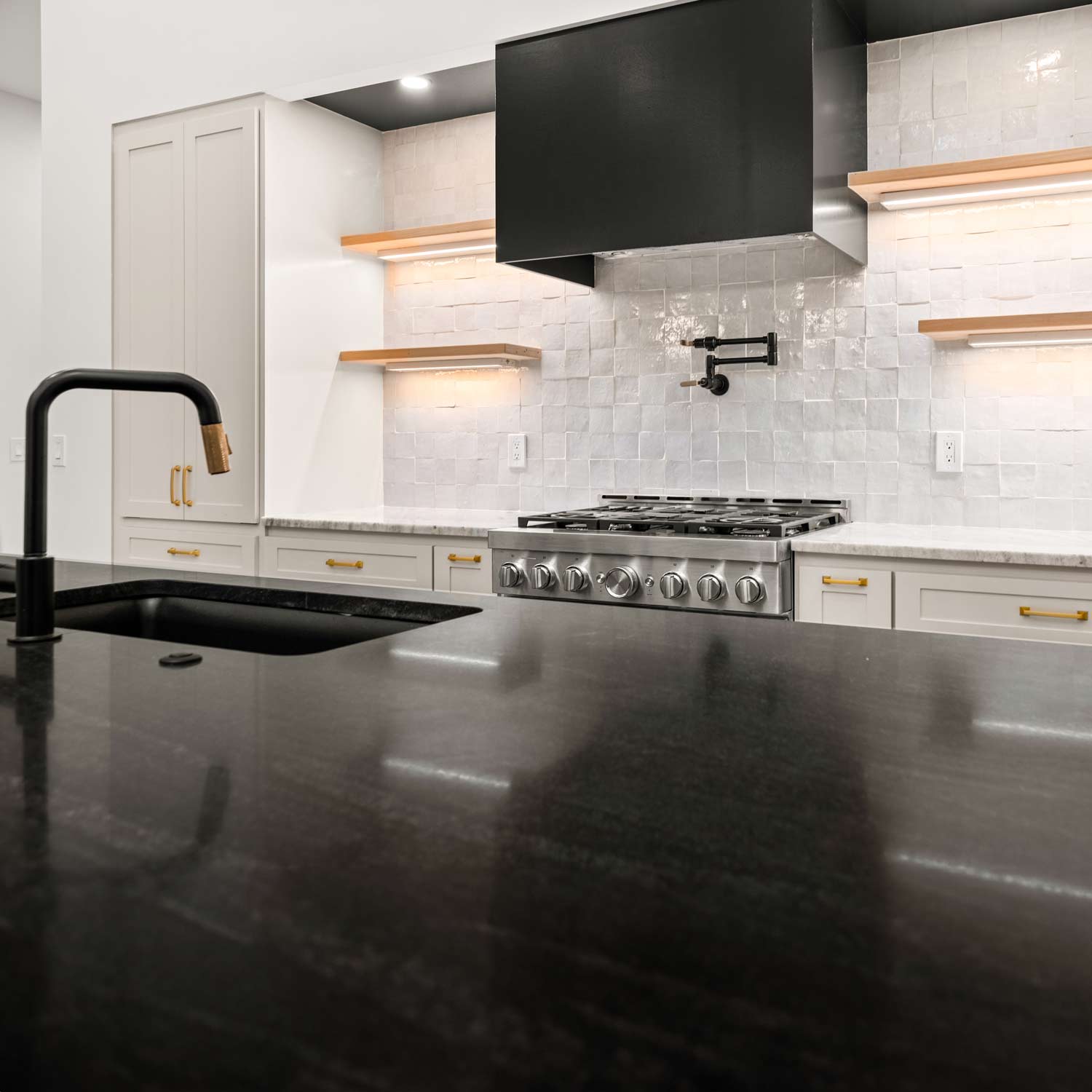 PrimHaus Build LA Kitchen4