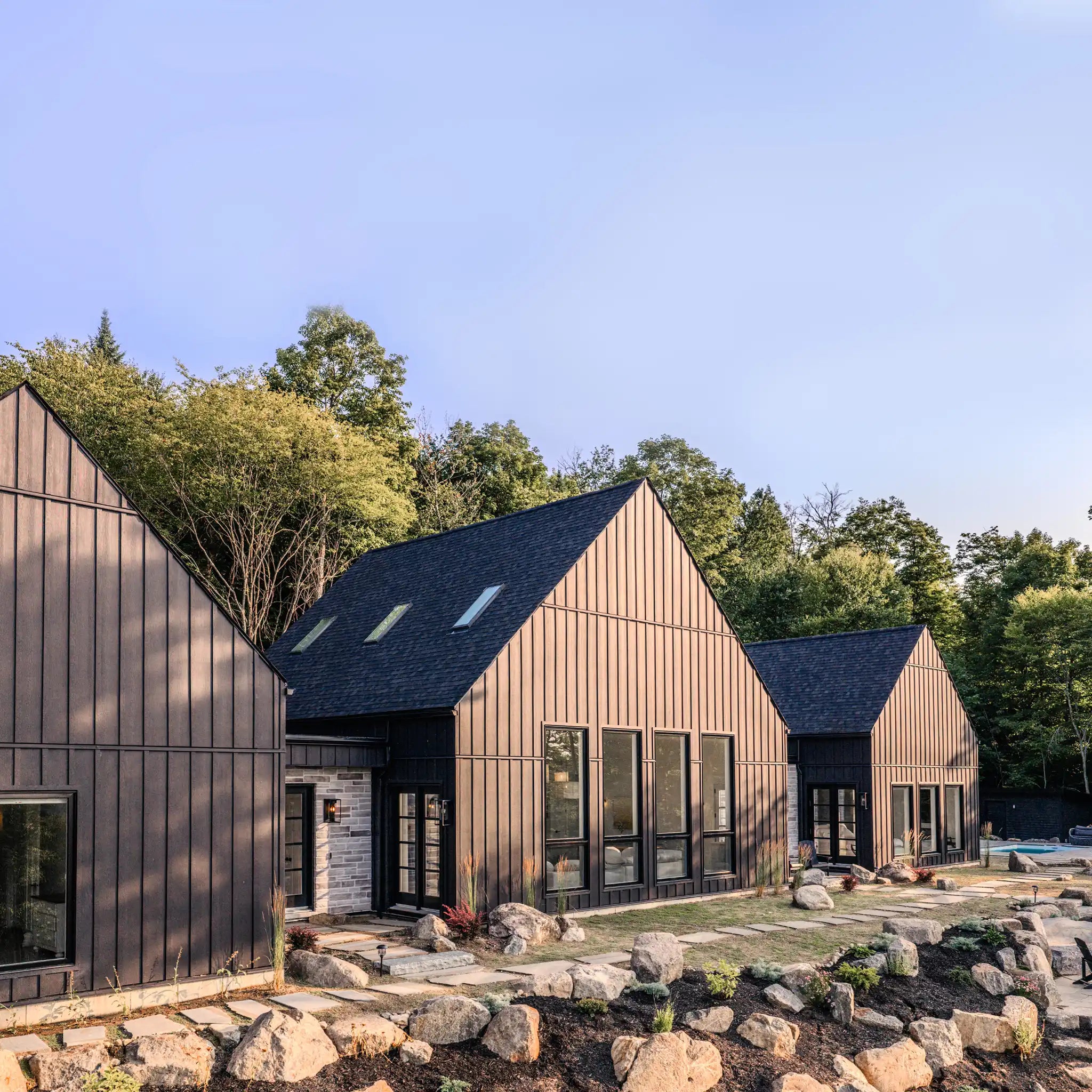 Deluxe Cottage + Garage House Plan