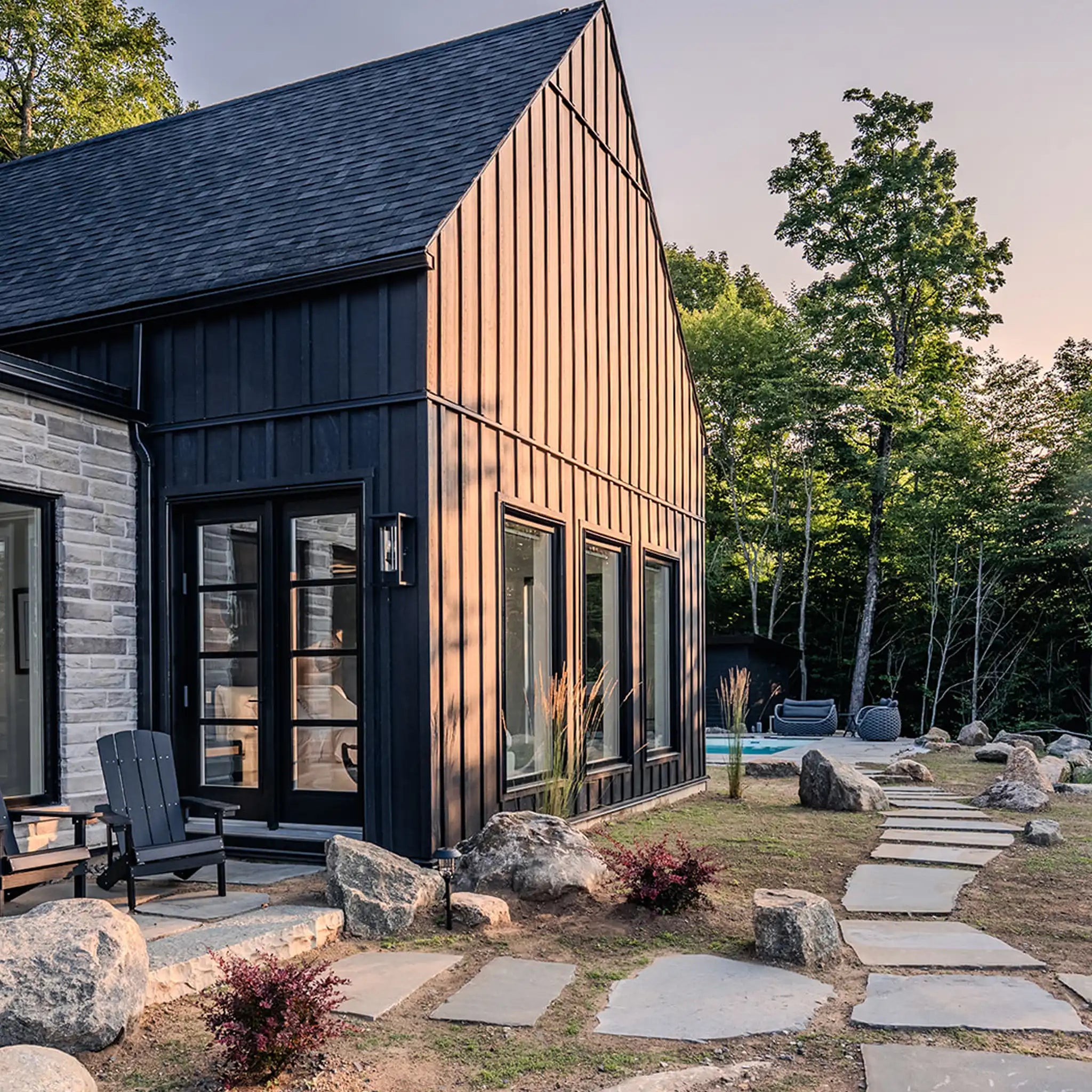 Deluxe Cottage + Garage House Plan