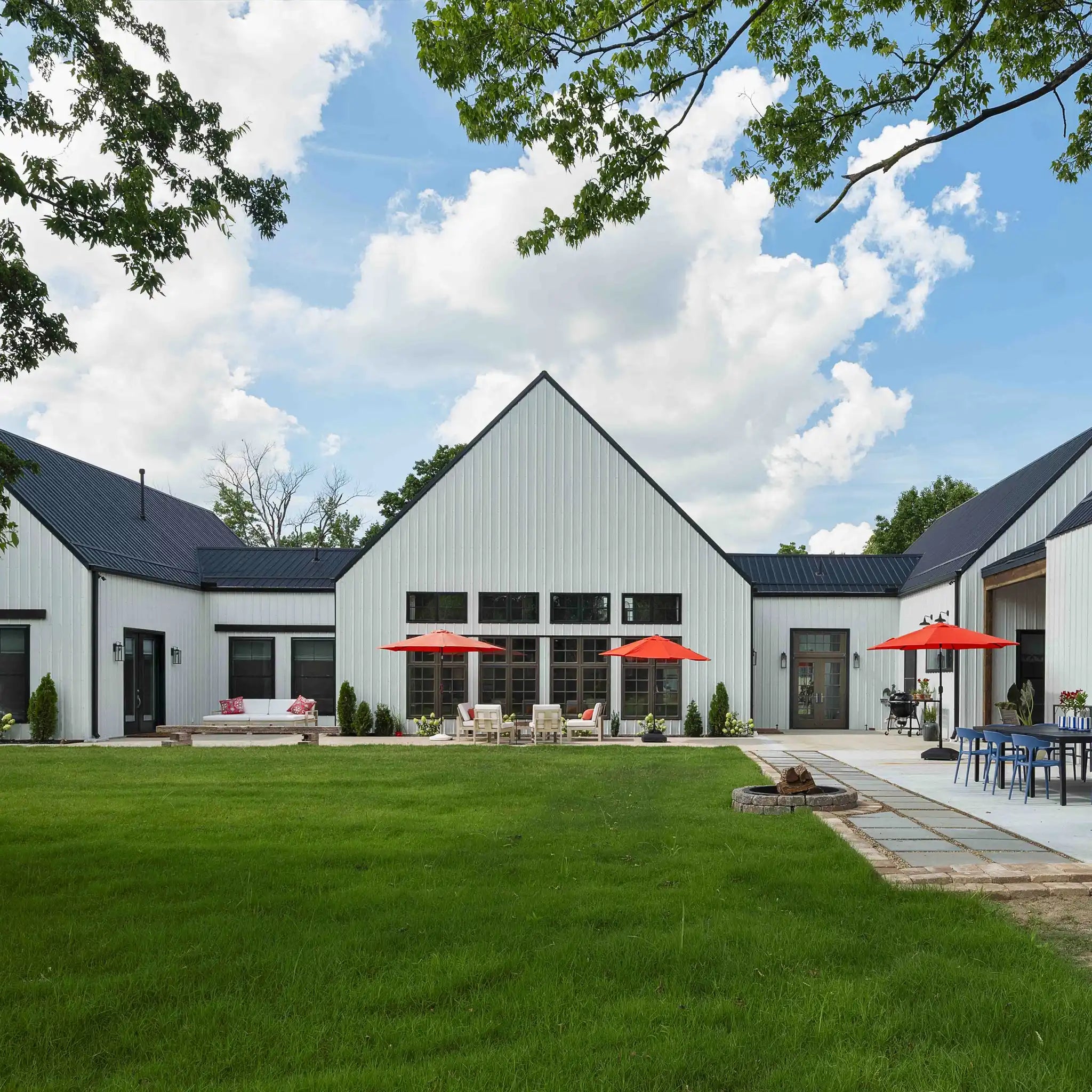 Deluxe Cottage + Garage House Plan
