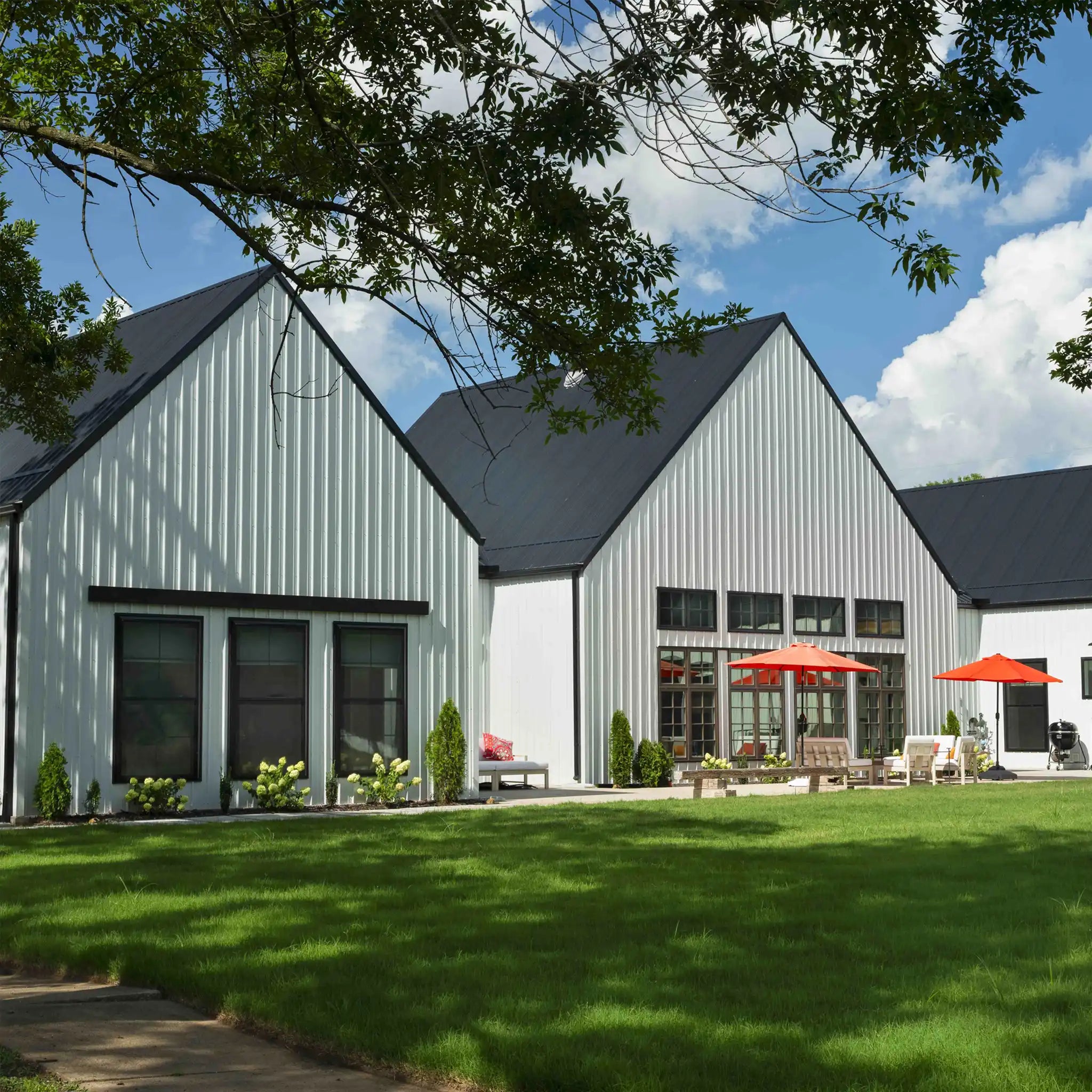 Deluxe Cottage + Garage House Plan